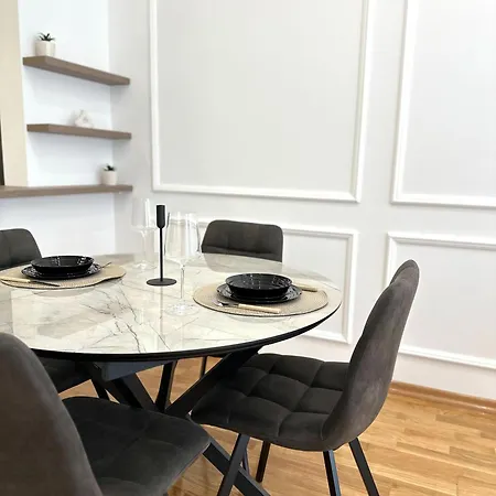 Lu Lägenhet Novi Sad